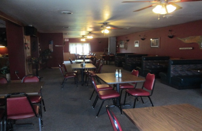 212 River Ave. South,Belmond,wright,Iowa,United States 50421,Commercial,River Ave. South,1040
